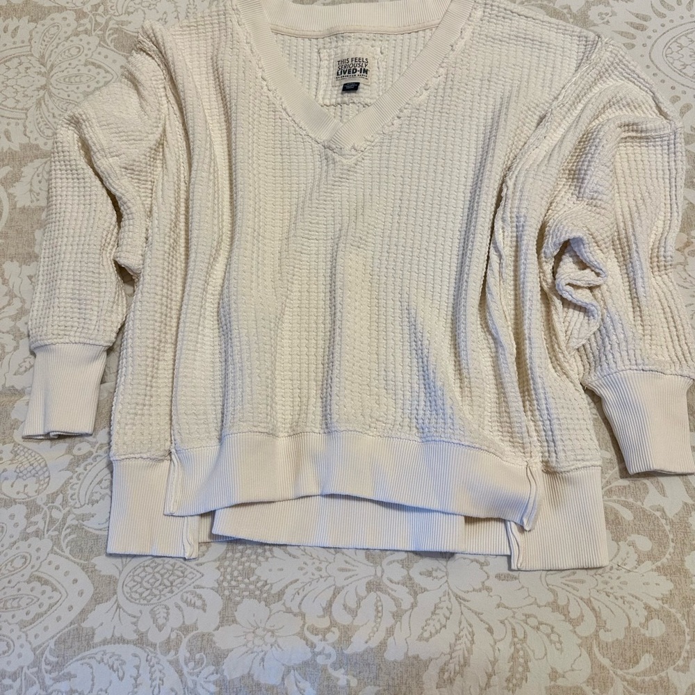 American Eagle v-neck waffle top